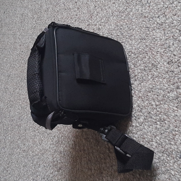 Digital Concepts Camera Bag with Shoulder/Crossbody Strap. - Picture 4 of 12